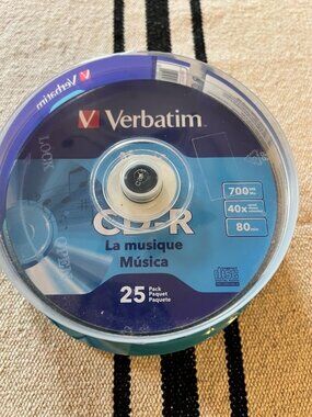 25 VERBATIM Music CD-R 40X Branded Logo 700MB Audio Media Disc Spindle 96155